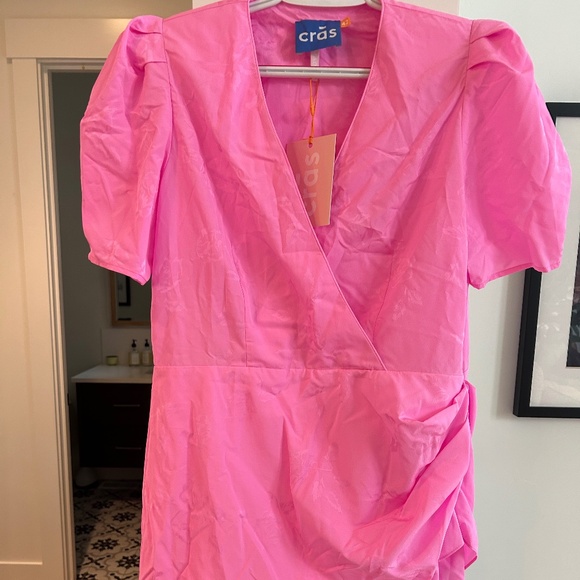NWT Crās Minty Mini Dress Neon Pink Size 42 - Picture 2 of 4